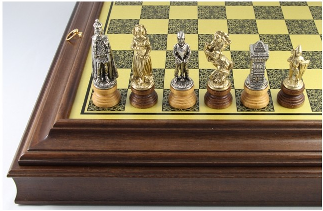 Schach-Set Maria Stuart, Metall und Holz kombination