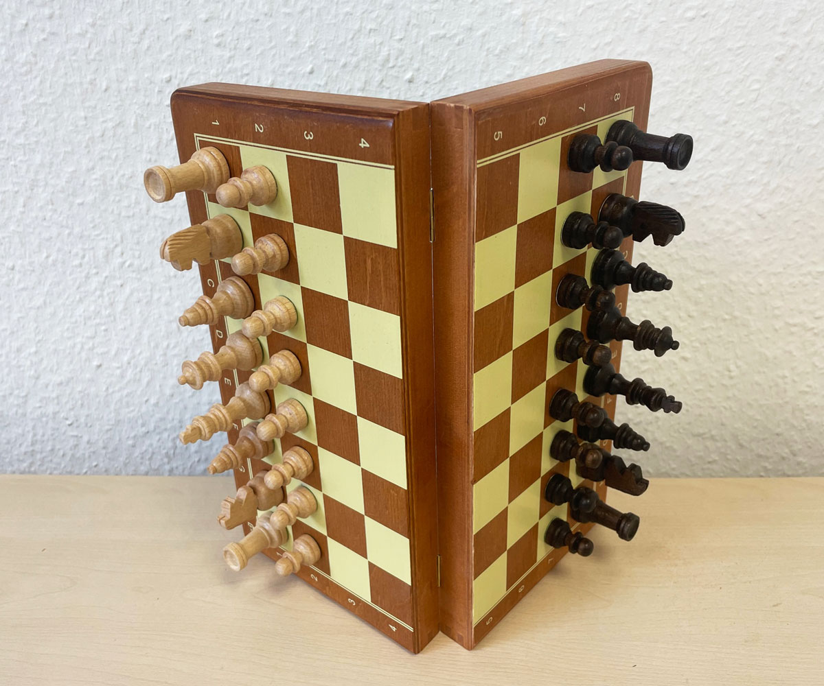 Reiseschach-klappbare-Kassette-Holzfiguren-FG-28mm-magnetisch_3