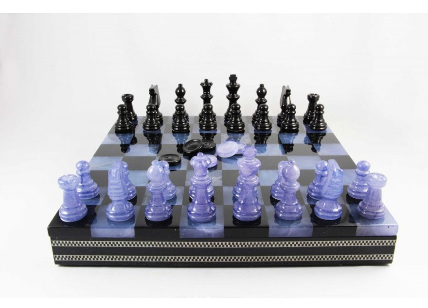 Schachspiel aus Alabaster schwarz/blauviolett transparent