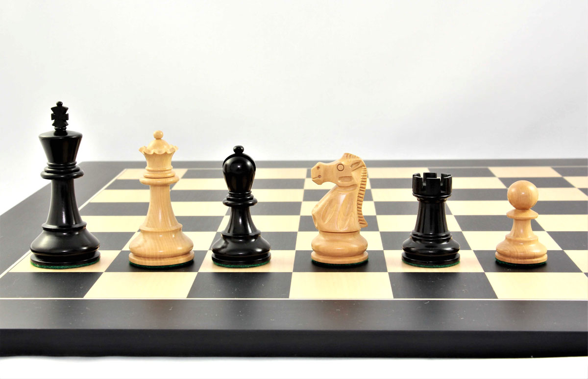 Schachset Jaques Staunton exklusive Schachfiguren, König 95 mm, mit Schachbrett