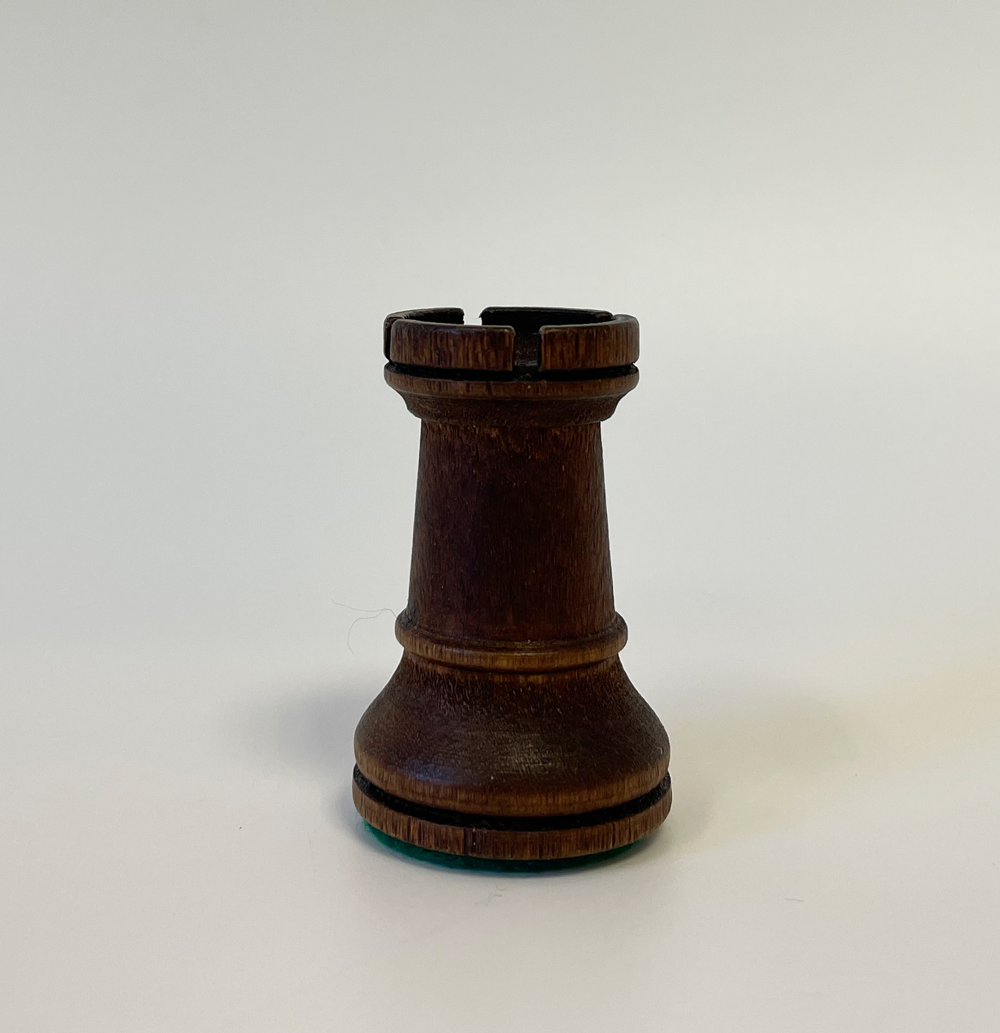 Turm Figur aus Holz, braun