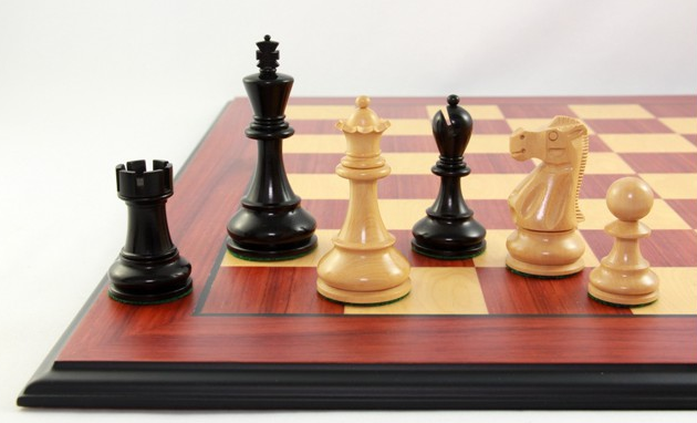 Schach Set Jaques Scylion