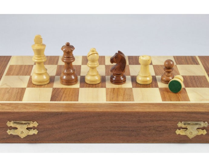 Schachkassette-aus-Akazienholz-Koenigshoehe-50-mm-magnetisch_3