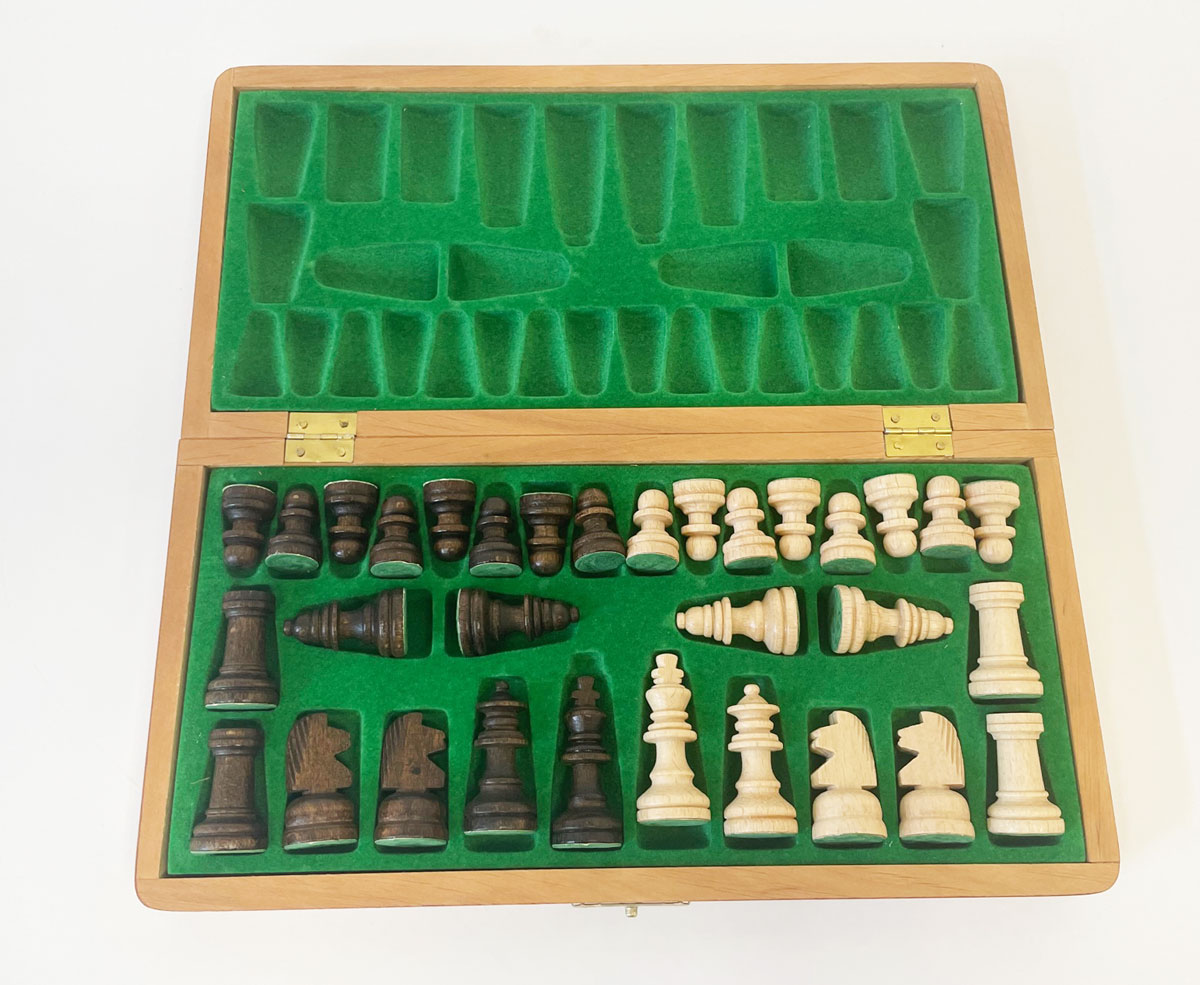 Reiseschach-klappbare-Kassette-Holzfiguren-FG-28mm-magnetisch_2