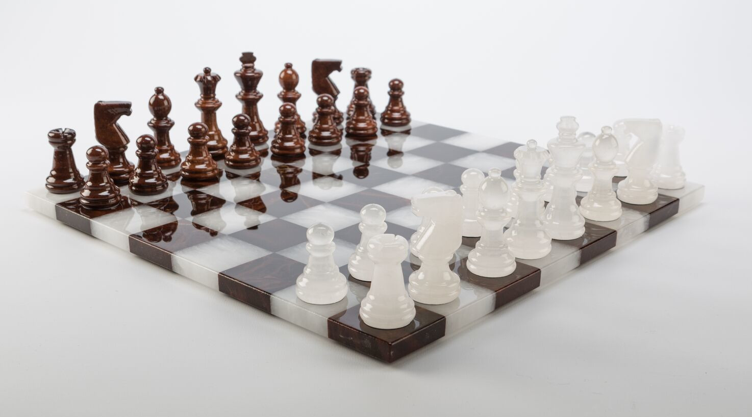 Schachspiel aus Alabaster braun und weiss, KH=75mm