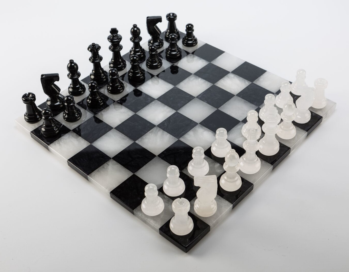 Schachspiel aus Alabaster schwarz und weiss, KH=75mm