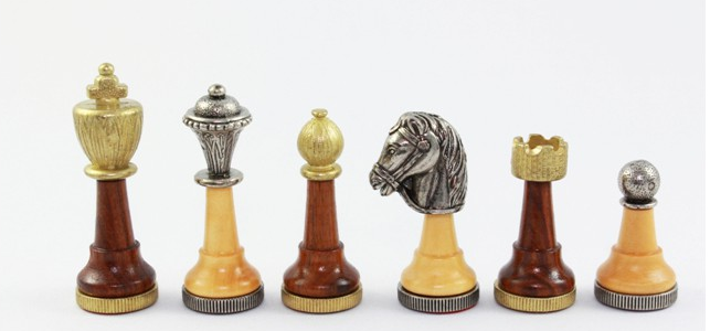 Schachfiguren aus Metall und Holz, KH 75 mm