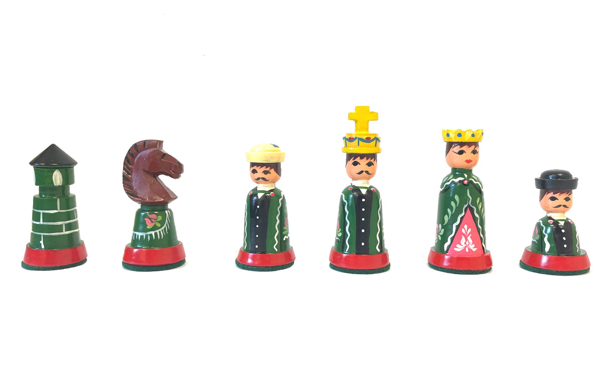 Schachfigugren künstlerisch handbemalt, grün/gelb, in Geschenkbox