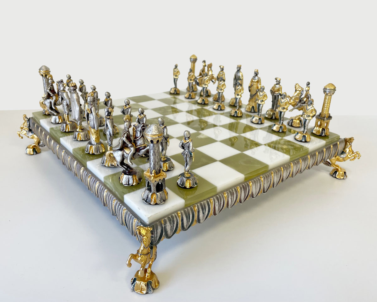 Schachset-Renaissance-K802CS-Schachfiguren-mit-Schachbrett_seitlich