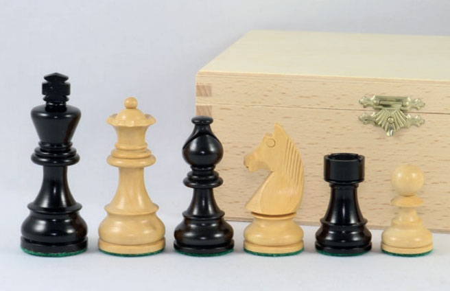 Schachfiguren Ebenholz und Buchsbaum 89 mm