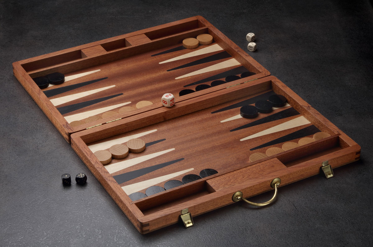 Backgammon Koffer in Mahagoni Holz Ahorn und Elsbeere, 36x24 cm
