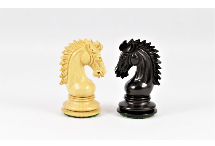 Schachset-Magnificent-Top-Buchsbaum-schwarz-und-Natur-mit-Schachbrett-Wenge-und-Ahorn_5