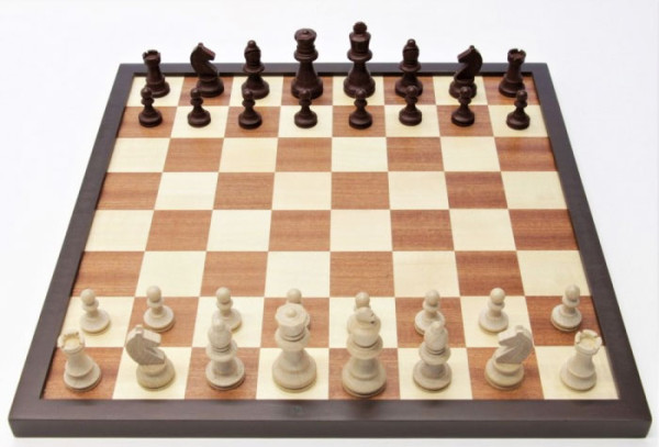 Schach-Set Buche braun und natur 74 mm, mit Intarsie Schachbrett