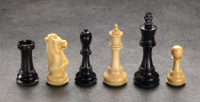 Hersteller-Abbildung des Produkts: Schachfiguren in Schwarz/Buchsbaum, Königshöhe 95mm, gewichtet