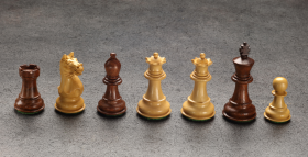 Hersteller-Abbildung des Produkts: Schachfiguren in Akazie/Buchsbaum, Königshöhe 75 mm, gewichtet, mit doppelt Damen