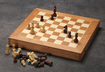 Hersteller-Abbildung des Produkts: Spielesammlung Koffer in Kirsche, groß mit Schach, Dame, Mühle, Backgammon